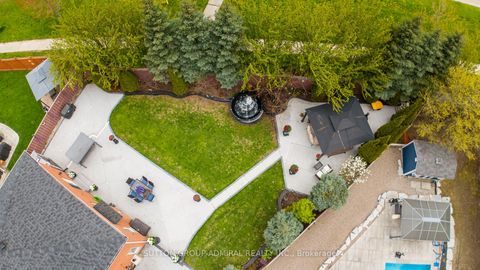 Photo 3 at 46 Balmoral Place, Shore, Barrie
