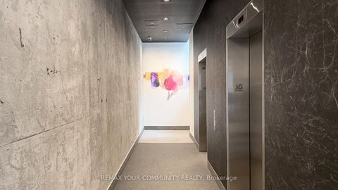 Photo 4 at 913 - 388 Richmond Street W, Waterfront Communities C1, Toronto