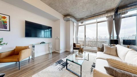 Photo 10 at 913 - 388 Richmond Street W, Waterfront Communities C1, Toronto
