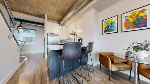 Photo 16 at 913 - 388 Richmond Street W, Waterfront Communities C1, Toronto