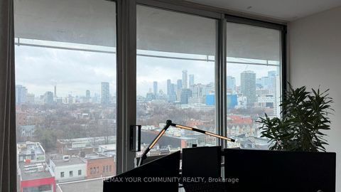 Photo 30 at 913 - 388 Richmond Street W, Waterfront Communities C1, Toronto