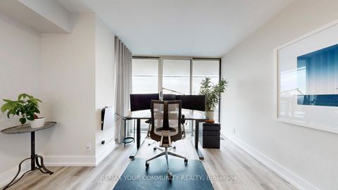 Photo 32 at 913 - 388 Richmond Street W, Waterfront Communities C1, Toronto