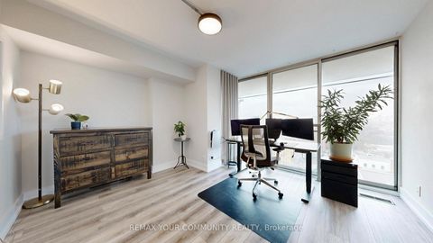 Photo 33 at 913 - 388 Richmond Street W, Waterfront Communities C1, Toronto