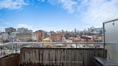 Photo 39 at 913 - 388 Richmond Street W, Waterfront Communities C1, Toronto
