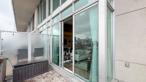 Photo 40 at 913 - 388 Richmond Street W, Waterfront Communities C1, Toronto