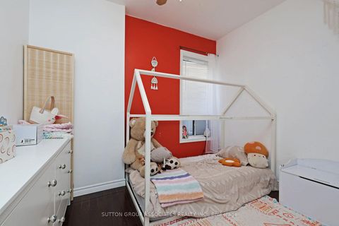 Photo 24 at 20 Ashdale Avenue, Coxwell, Toronto