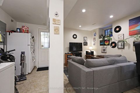 Photo 31 at 20 Ashdale Avenue, Coxwell, Toronto