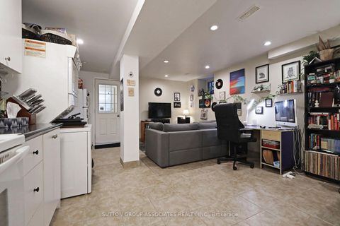 Photo 34 at 20 Ashdale Avenue, Coxwell, Toronto