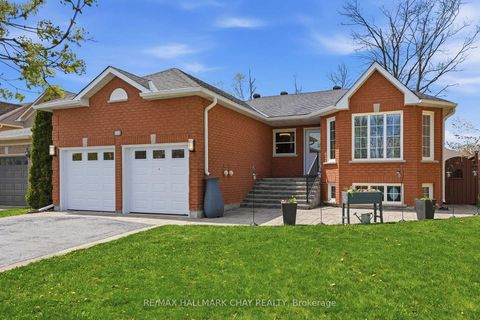 Photo 1 at 117 Brown Street, Holly, Barrie