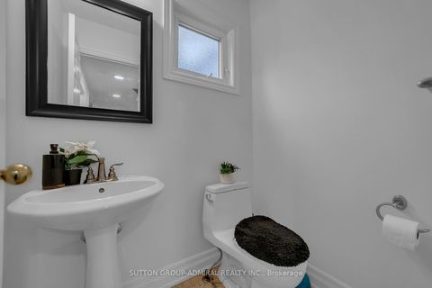Photo 20 at 63 O'connor Crescent, North Richvale, Richmond Hill