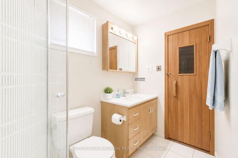 Photo 34 at 63 O'connor Crescent, North Richvale, Richmond Hill