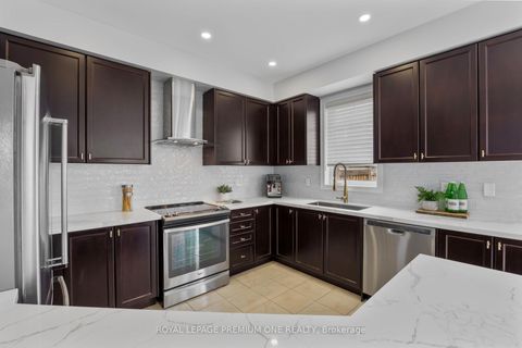Photo 18 at 184 Kincardine Street, Kleinburg, Vaughan