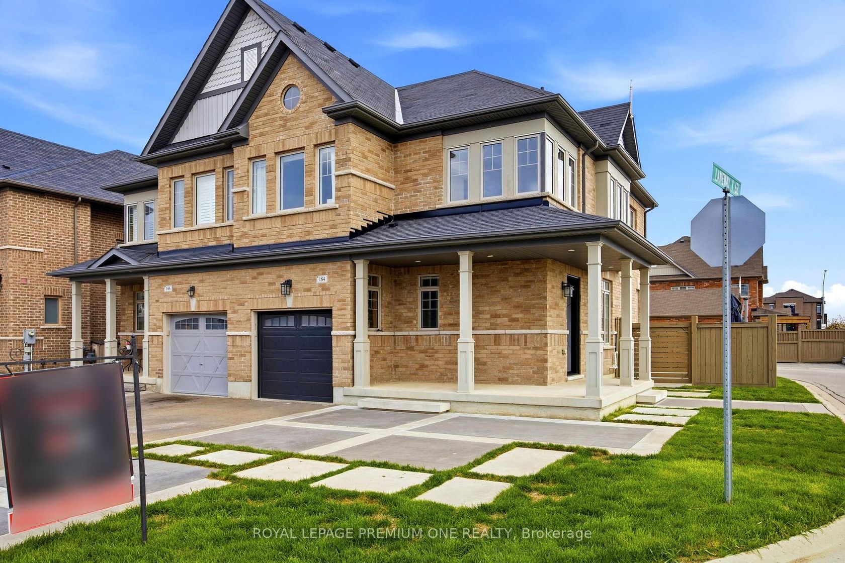 184 Kincardine Street, Kleinburg, Vaughan photo number 2