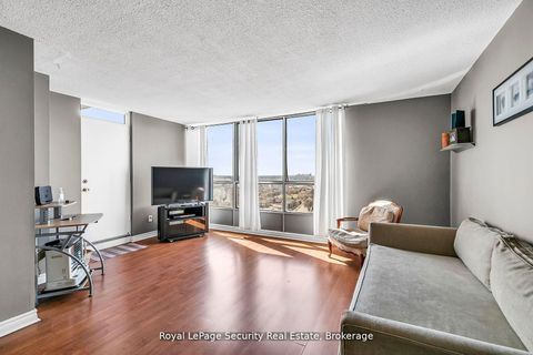 Photo 6 at 2413 - 10 Martha Eaton Way, Amesbury, Toronto