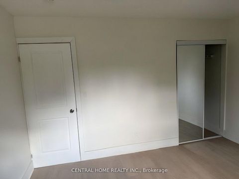 Photo 21 at 206 Parkview Crescent, Central Newmarket, Newmarket