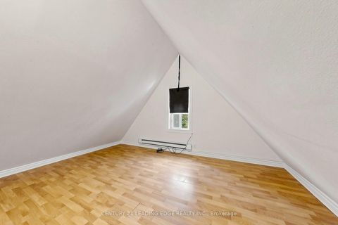 Photo 13 at 1132 Dufferin Street, Junction, Toronto
