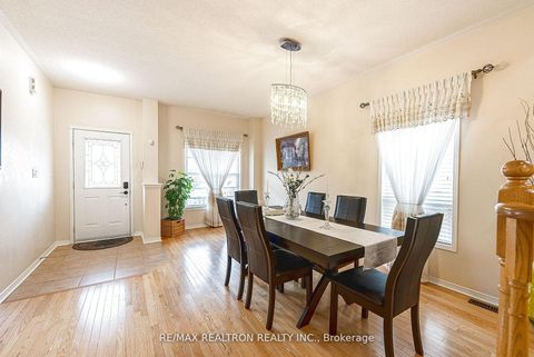 Photo 4 at 15 Brumstead Drive N, Jefferson, Richmond Hill