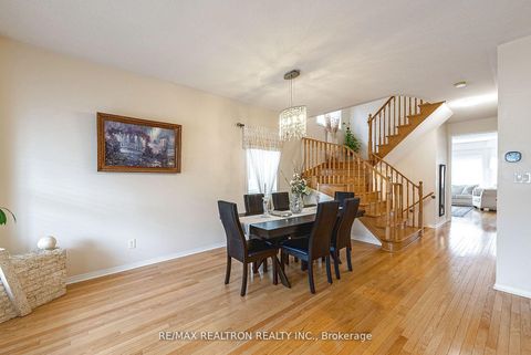 Photo 5 at 15 Brumstead Drive N, Jefferson, Richmond Hill