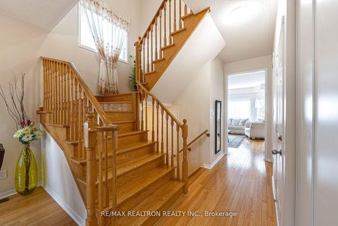 Photo 6 at 15 Brumstead Drive N, Jefferson, Richmond Hill