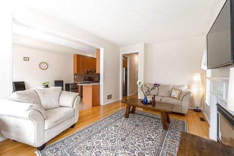 Photo 8 at 15 Brumstead Drive N, Jefferson, Richmond Hill