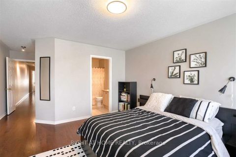 Photo 13 at 49 Wilkes Crescent, Birchmount, Toronto