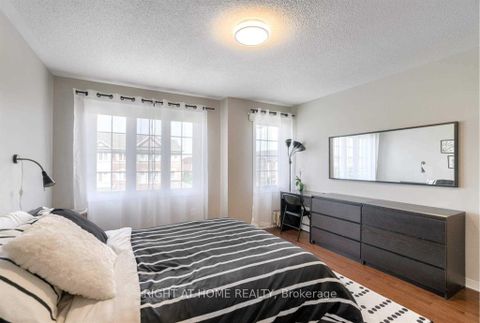 Photo 15 at 49 Wilkes Crescent, Birchmount, Toronto