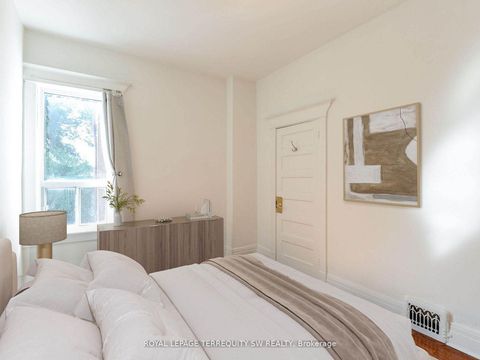 Photo 18 at 105 Barker Avenue, East York, Toronto