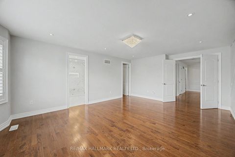 Photo 14 at 32 West Coast Trail, Nobleton, King