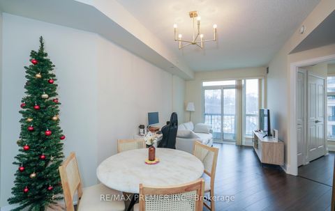 Photo 7 at 303 - 2 Old Mill Drive, Swansea, Toronto