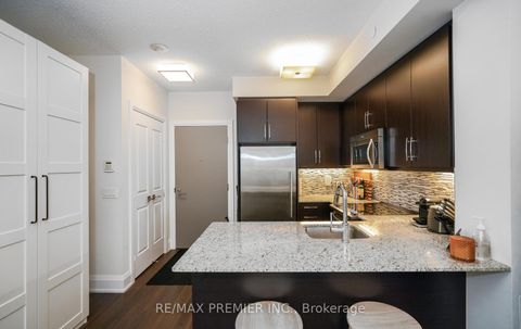 Photo 12 at 303 - 2 Old Mill Drive, Swansea, Toronto