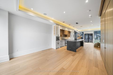 Photo 2 at 199 Arlington Avenue, Cedarvale, Toronto