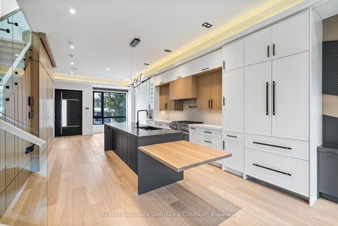 Photo 13 at 199 Arlington Avenue, Cedarvale, Toronto