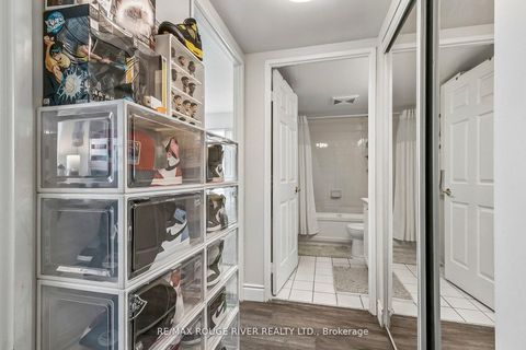 Photo 4 at 1203 - 11 Lee Centre Drive, Woburn, Toronto