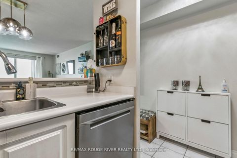 Photo 7 at 1203 - 11 Lee Centre Drive, Woburn, Toronto