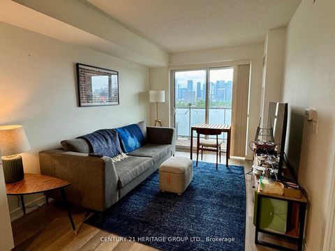 Photo 4 at 602 - 181 Huron Street, Chinatown, Toronto
