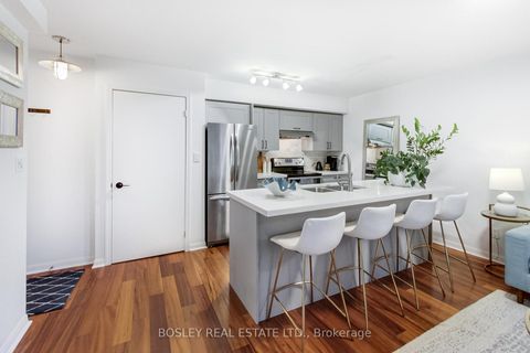 Photo 7 at 215 - 119 Merton Street, Mount Pleasant West, Toronto