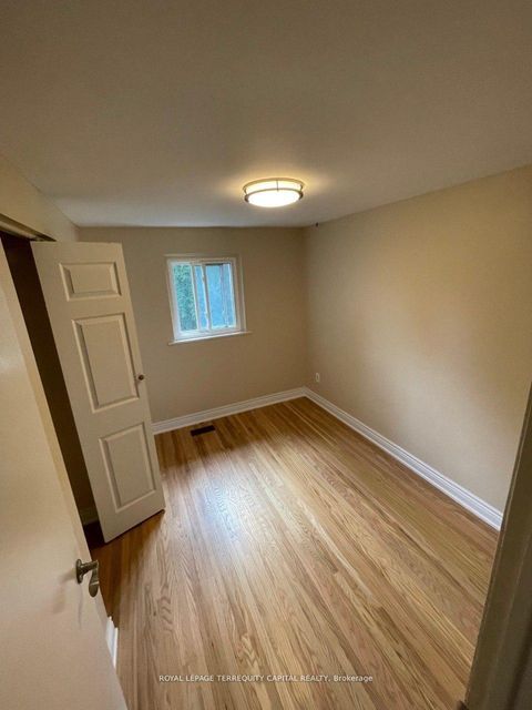 Photo 7 at 30 Thorncrest Road, Allandale Heights, Barrie