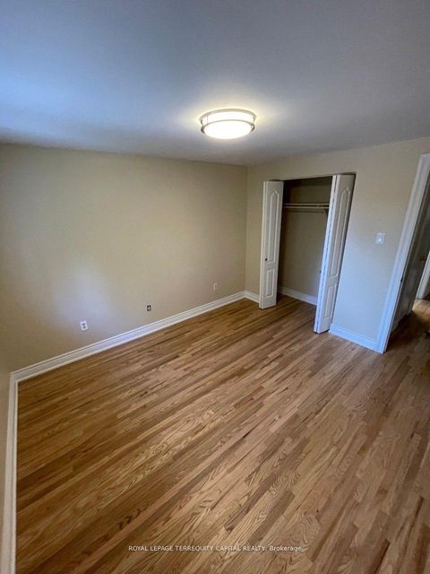Photo 8 at 30 Thorncrest Road, Allandale Heights, Barrie
