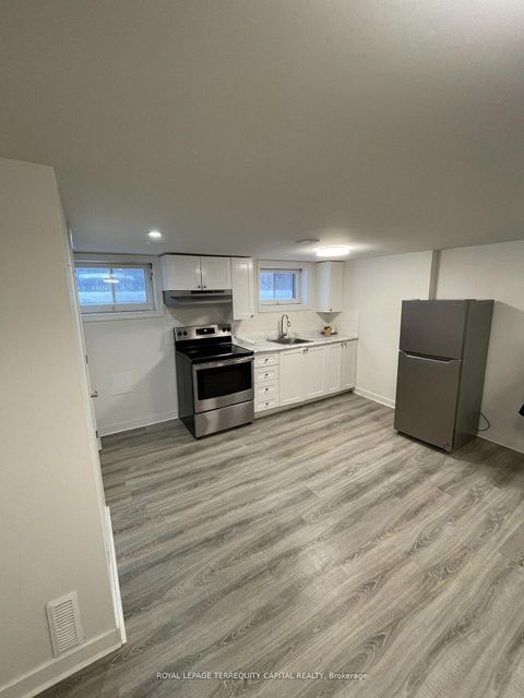 Photo 10 at 30 Thorncrest Road, Allandale Heights, Barrie