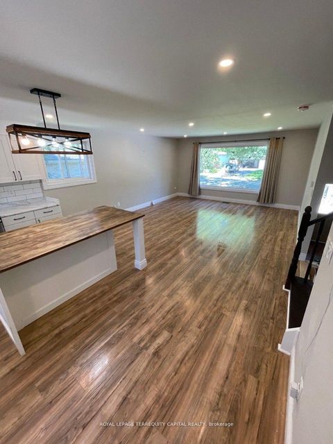Photo 15 at 30 Thorncrest Road, Allandale Heights, Barrie