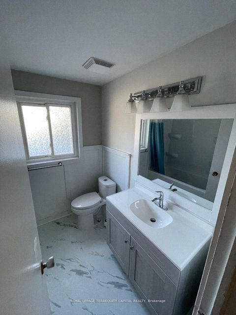 Photo 18 at 30 Thorncrest Road, Allandale Heights, Barrie