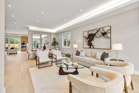 Photo 3 at 4 Drake Crescent, Cliffcrest, Toronto