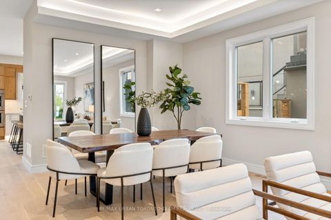 Photo 4 at 4 Drake Crescent, Cliffcrest, Toronto