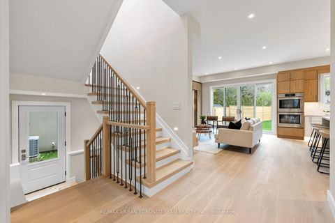 Photo 6 at 4 Drake Crescent, Cliffcrest, Toronto