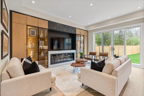 Photo 8 at 4 Drake Crescent, Cliffcrest, Toronto