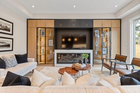 Photo 9 at 4 Drake Crescent, Cliffcrest, Toronto