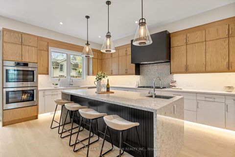 Photo 11 at 4 Drake Crescent, Cliffcrest, Toronto