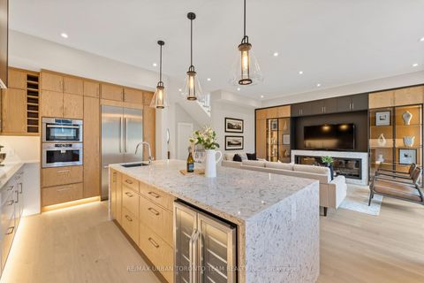 Photo 15 at 4 Drake Crescent, Cliffcrest, Toronto