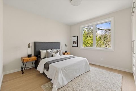 Photo 17 at 4 Drake Crescent, Cliffcrest, Toronto