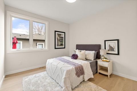 Photo 23 at 4 Drake Crescent, Cliffcrest, Toronto